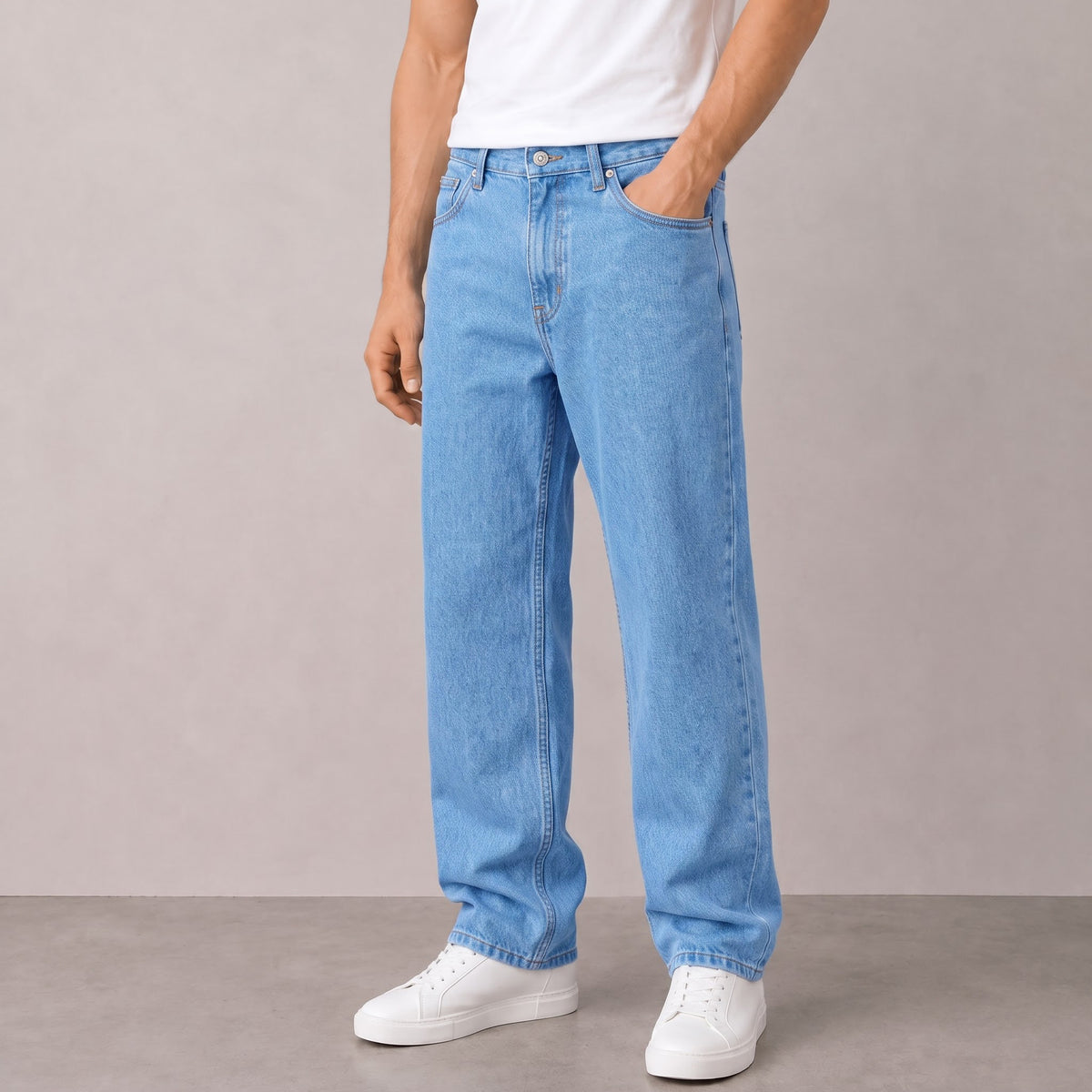 Men's Light Blue Relaxed Fit Jean