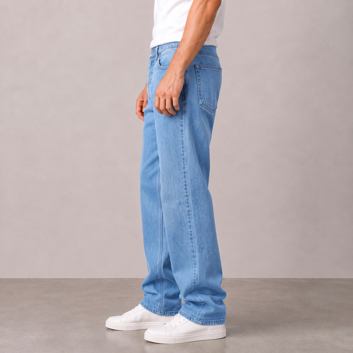 Men's Light Blue Relaxed Fit Jean